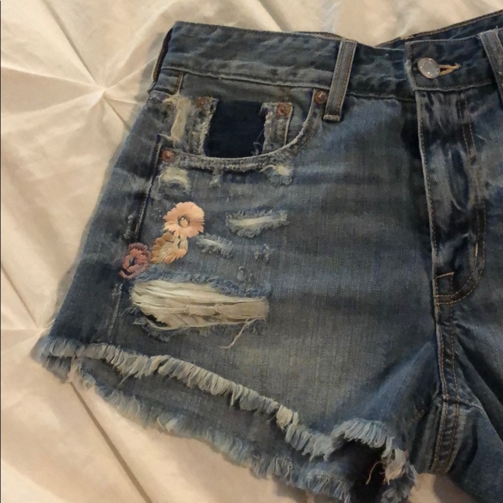 American Eagle Outfitter Hi-rise shorts - Picture 5 of 8